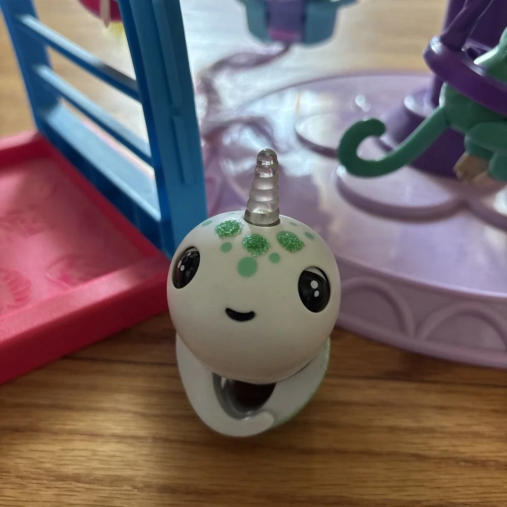 Fingerling Carousel All 4‎ Swings & Monkey Bars 7 Figures With Unicorn Narwhal